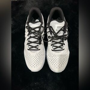 Nike Air Max 2017 Running Shoes White Black Pure Platinum Men’s 10.5